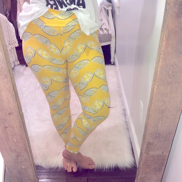Lularoe one size flip cell phones yellow leggings - Picture 2 of 7